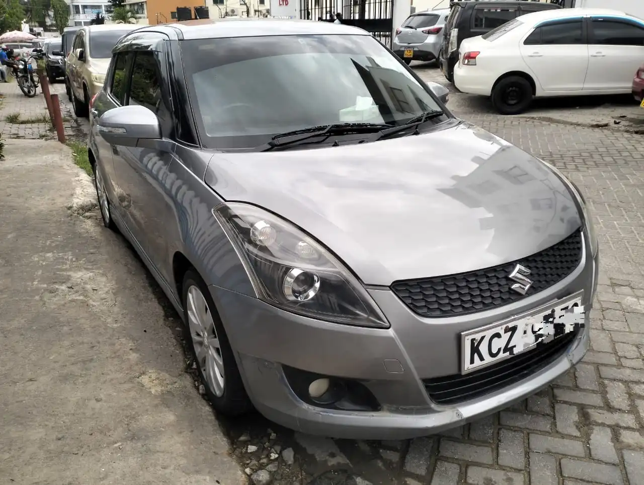 Suzuki Swift front